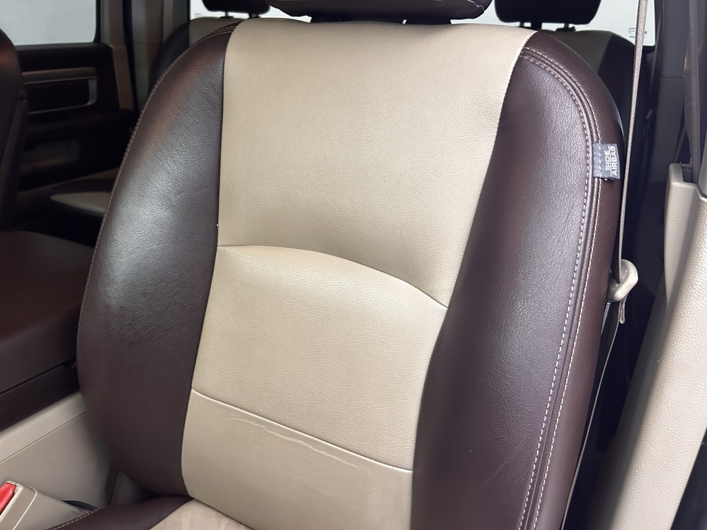 Vehicle image 17 of 58