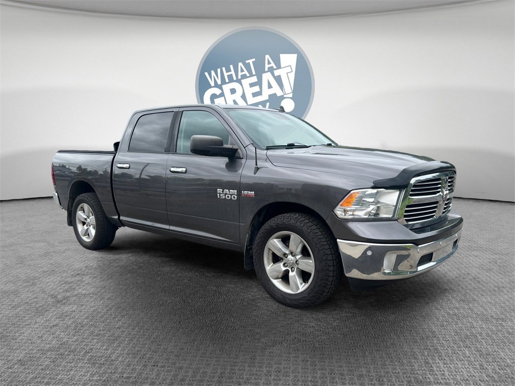 Vehicle image 3 of 32