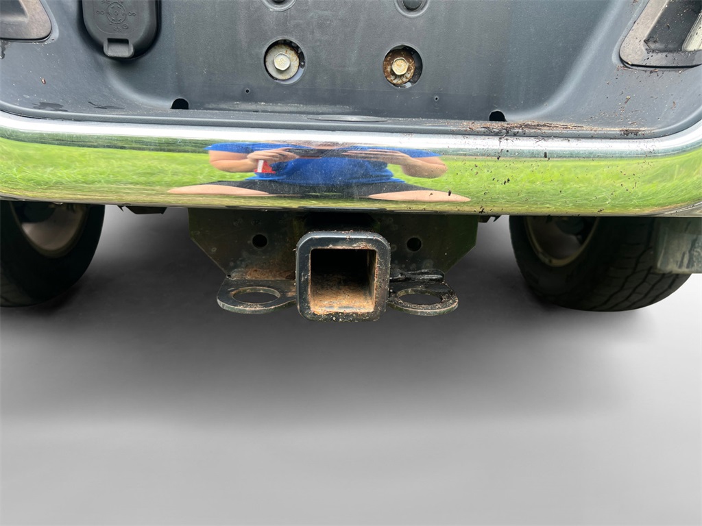 Vehicle image 22 of 32