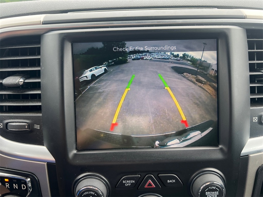 Vehicle image 19 of 32
