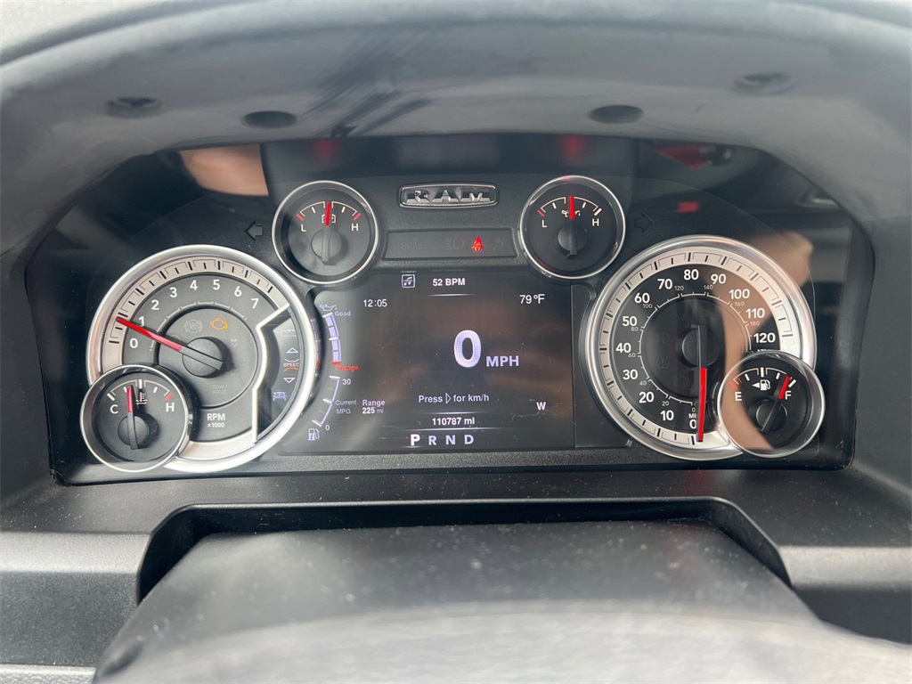 Vehicle image 16 of 32