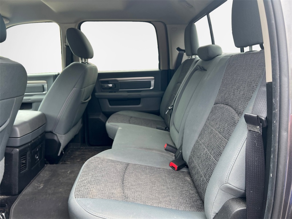 Vehicle image 12 of 32