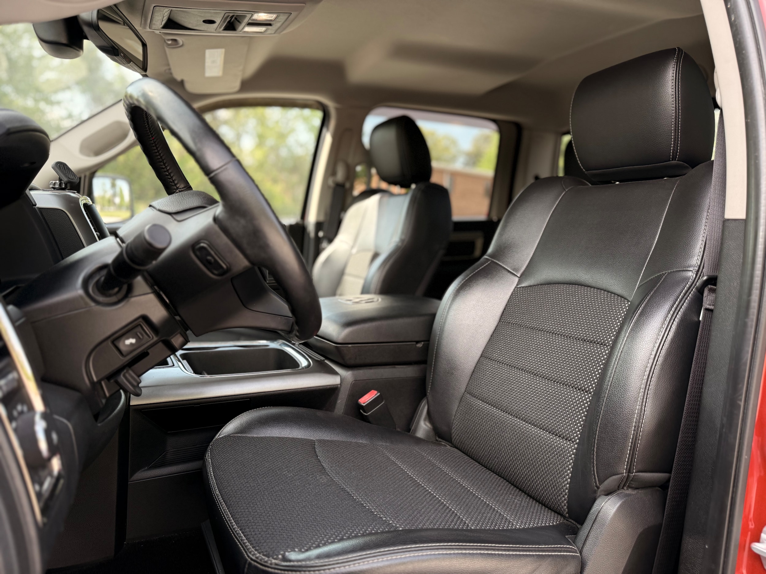 Vehicle image 18 of 39