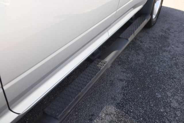Vehicle image 37 of 53