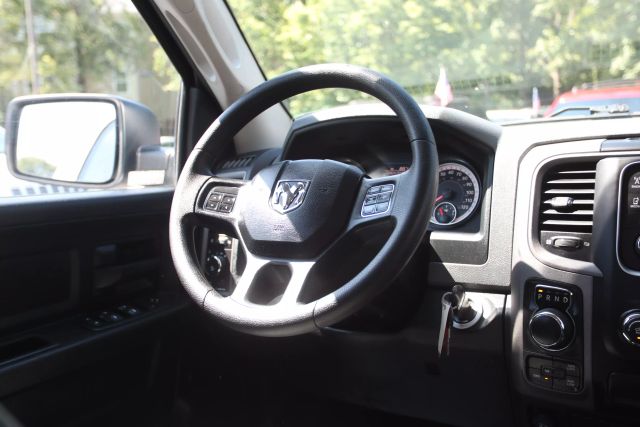 Vehicle image 17 of 53