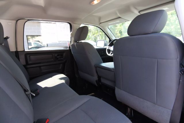 Vehicle image 31 of 53