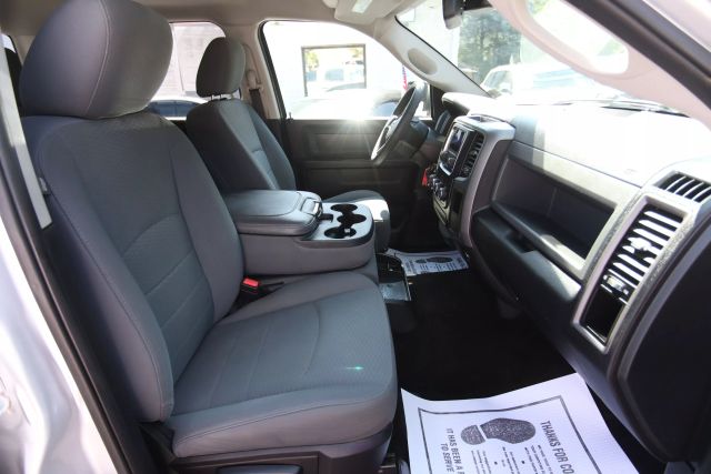 Vehicle image 28 of 53