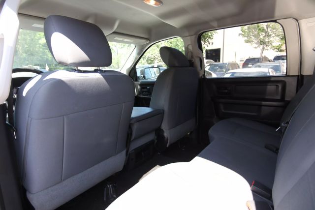 Vehicle image 34 of 53