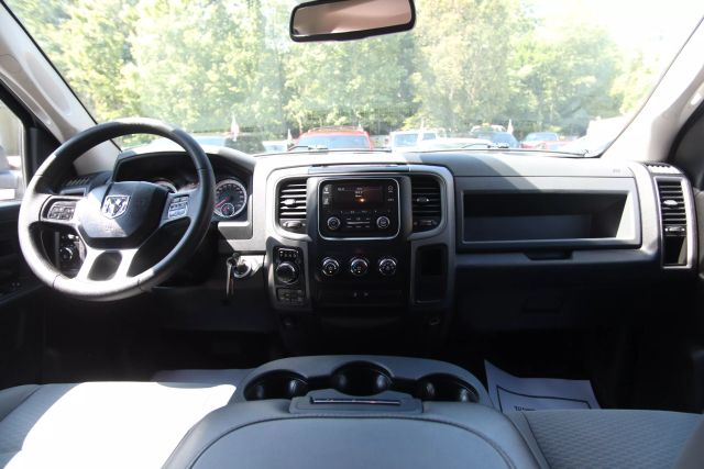 Vehicle image 16 of 53