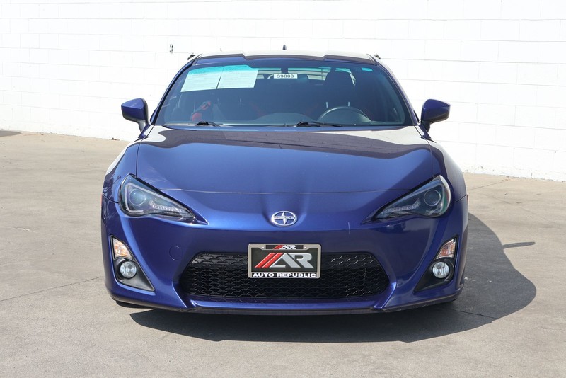 2016 Scion FR-S Base Image 2 of 35