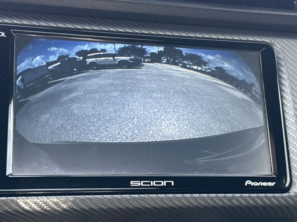 Vehicle image 23 of 31