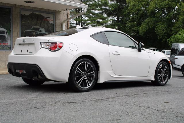 2016 Scion FR-S Release Series 2.0 Image 3 of 29
