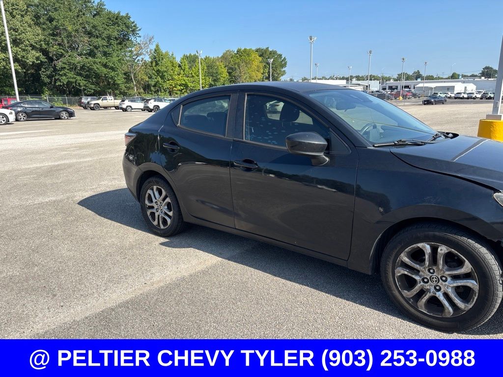 2016 Scion iA Base Image 3 of 22