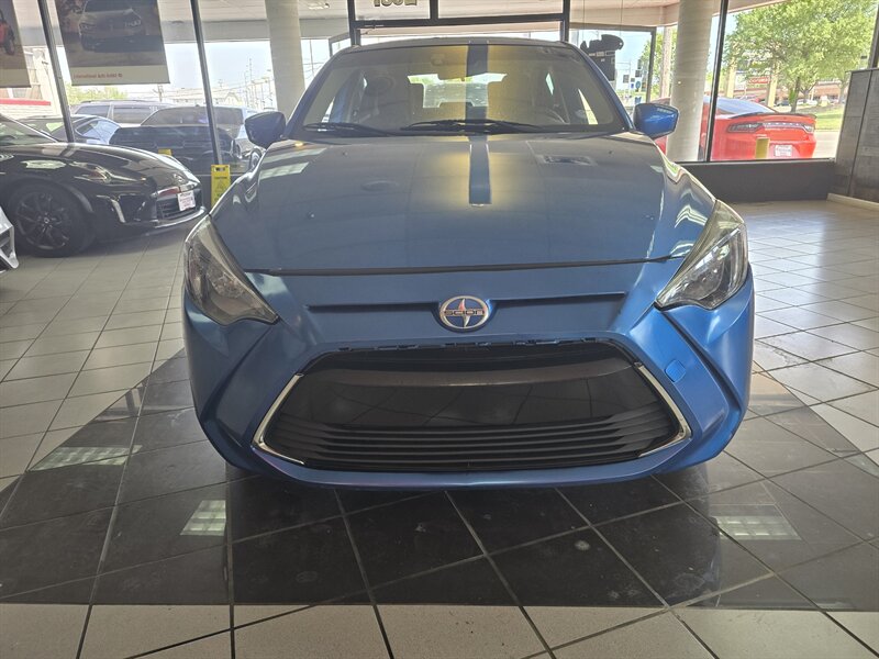 2016 Scion iA Base Image 2 of 27