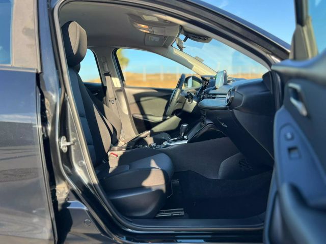 Vehicle image 32 of 34