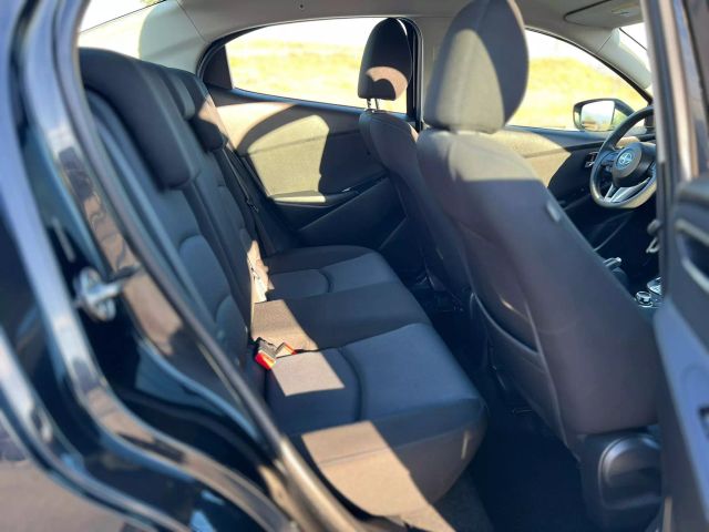 Vehicle image 33 of 34