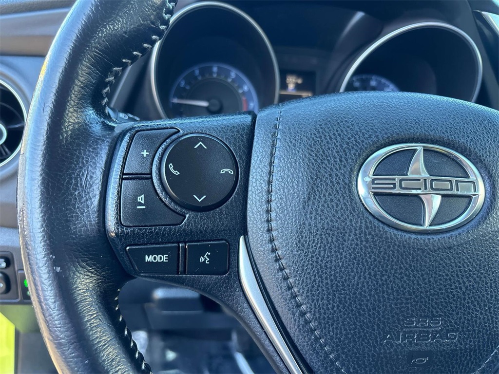 Vehicle image 16 of 30