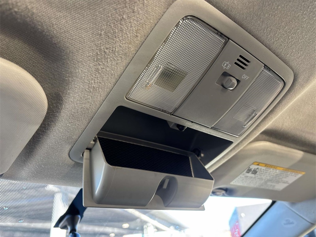 Vehicle image 25 of 30