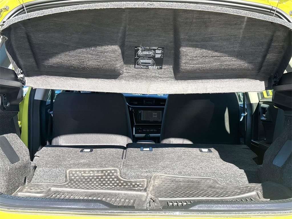 Vehicle image 13 of 30