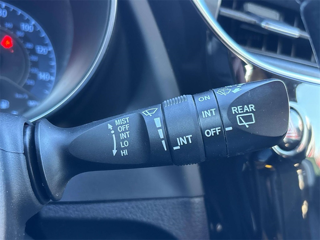 Vehicle image 22 of 30
