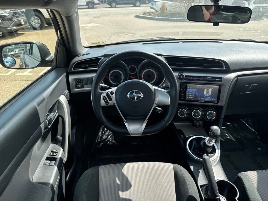 Vehicle image 12 of 45