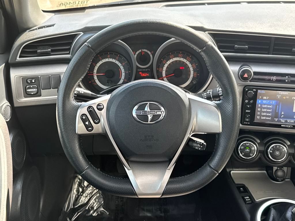 Vehicle image 13 of 45