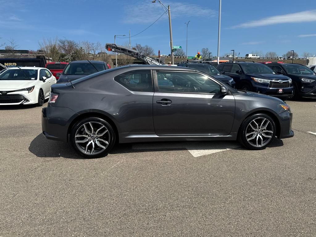 Vehicle image 7 of 45