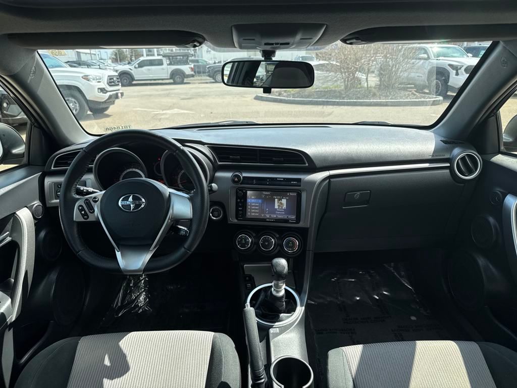 Vehicle image 11 of 45