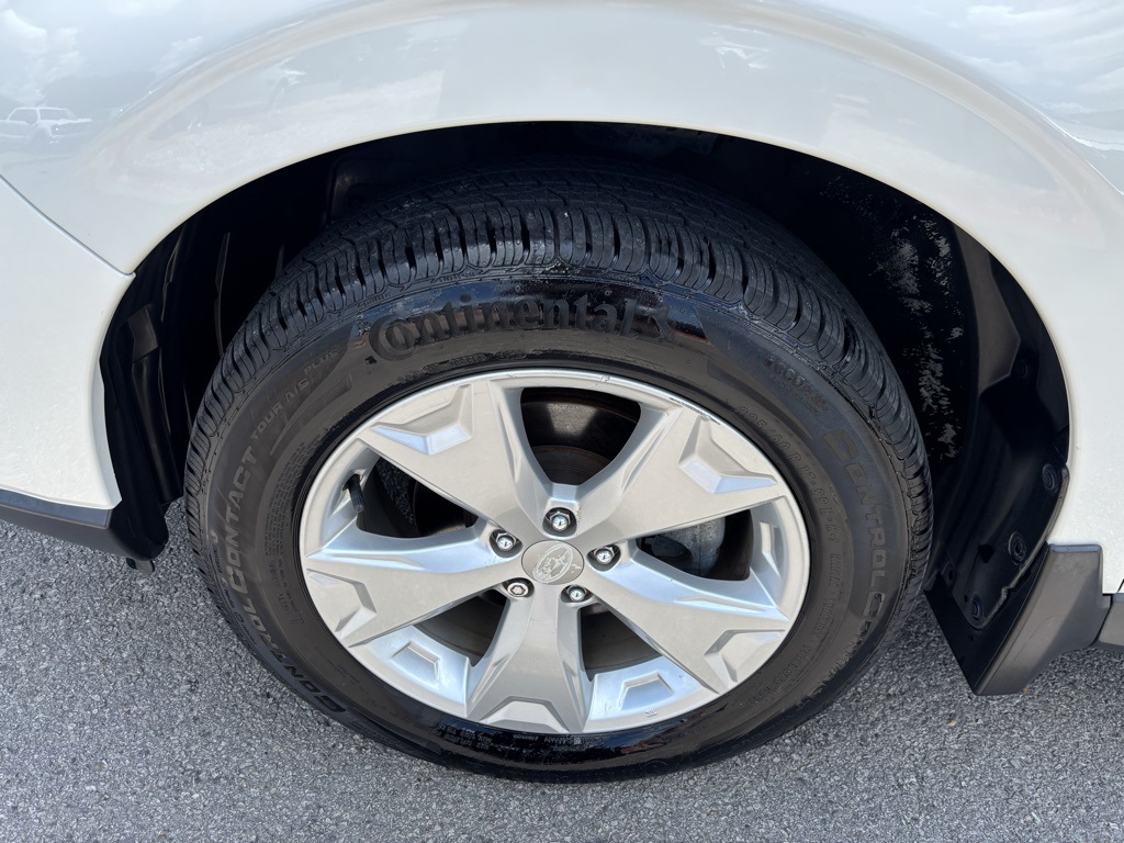 2016 Subaru Forester 2.5i Limited Image 12 of 38