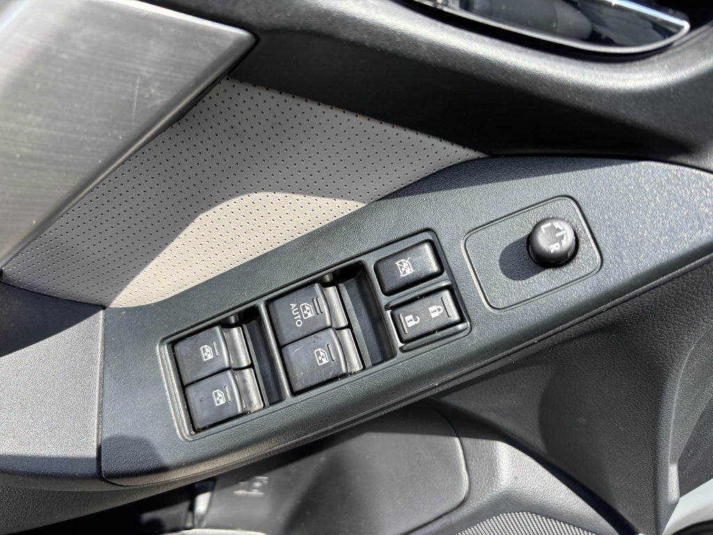 2016 Subaru Forester 2.5i Limited Image 33 of 38