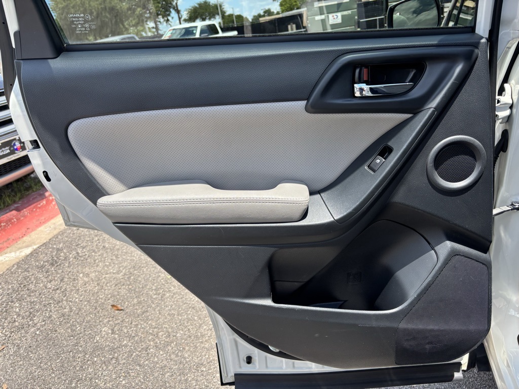 2016 Subaru Forester 2.5i Limited Image 29 of 38