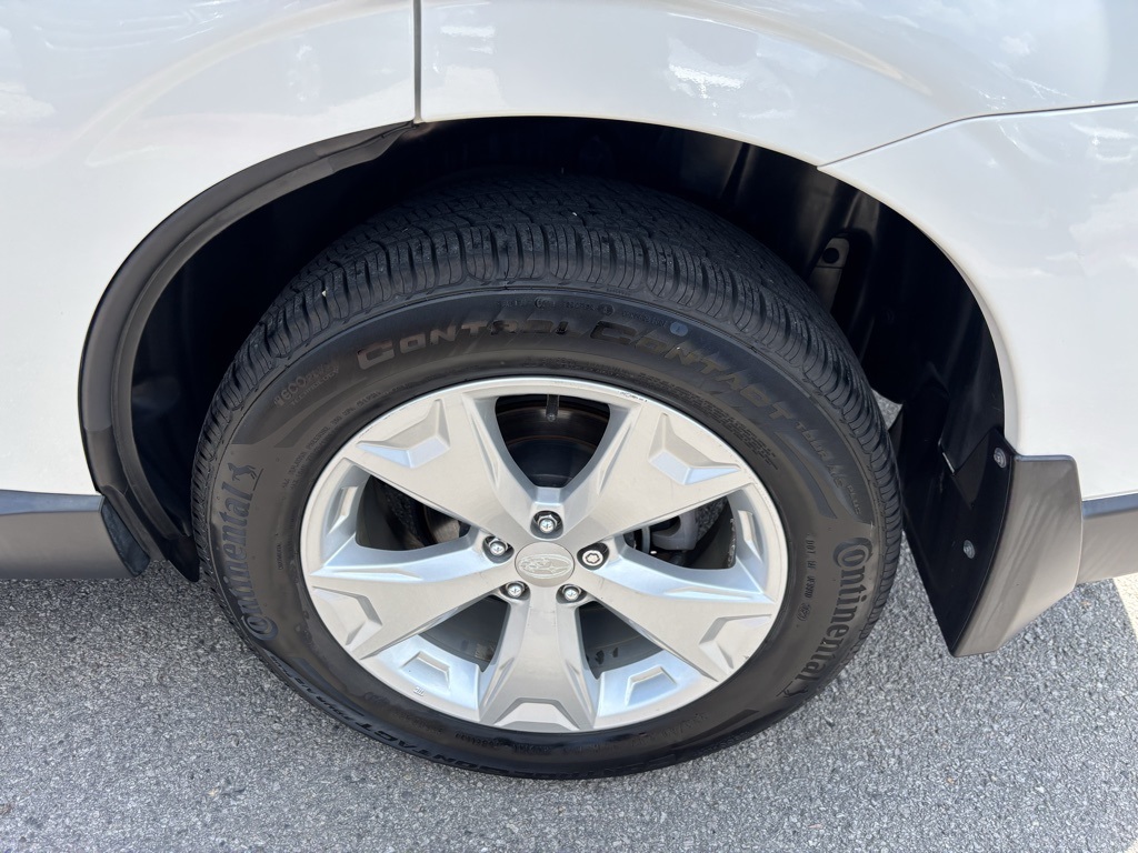 2016 Subaru Forester 2.5i Limited Image 10 of 38