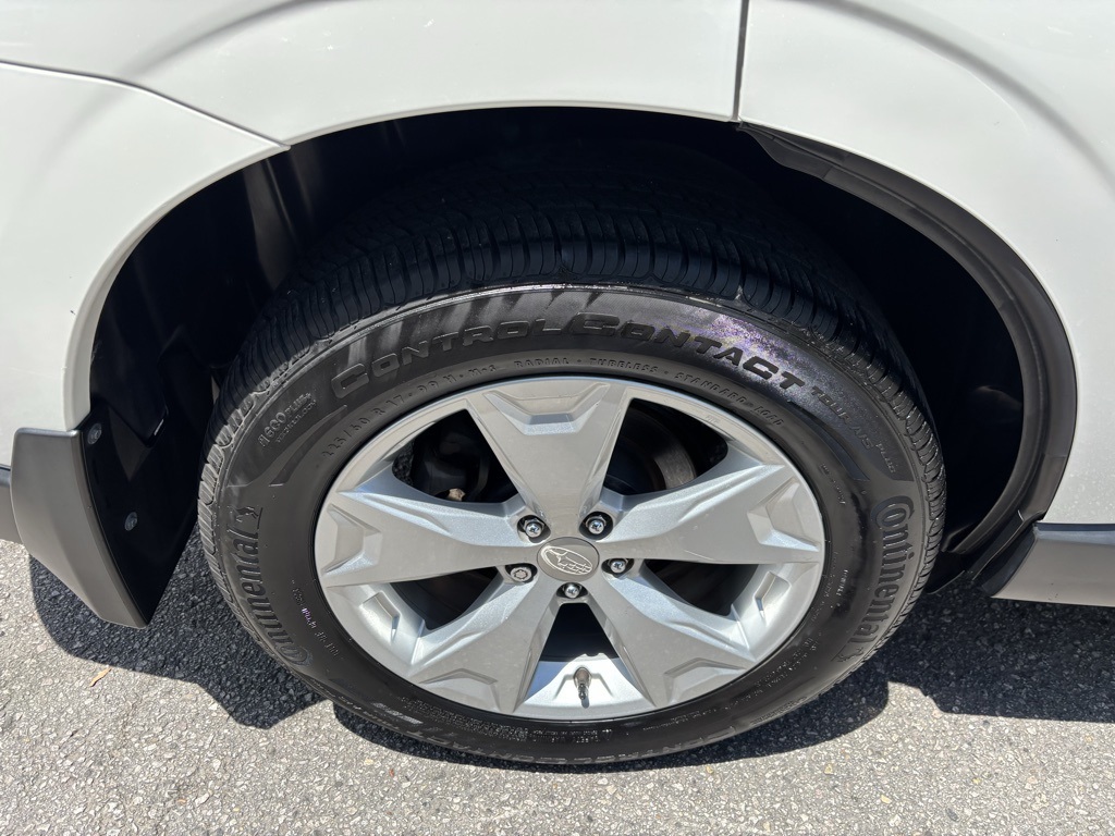 2016 Subaru Forester 2.5i Limited Image 11 of 38