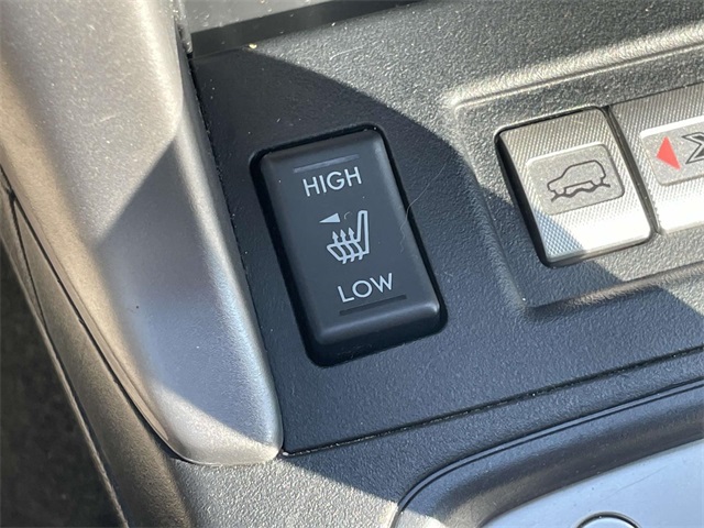 Vehicle image 36 of 39