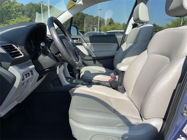 Vehicle image 14 of 39