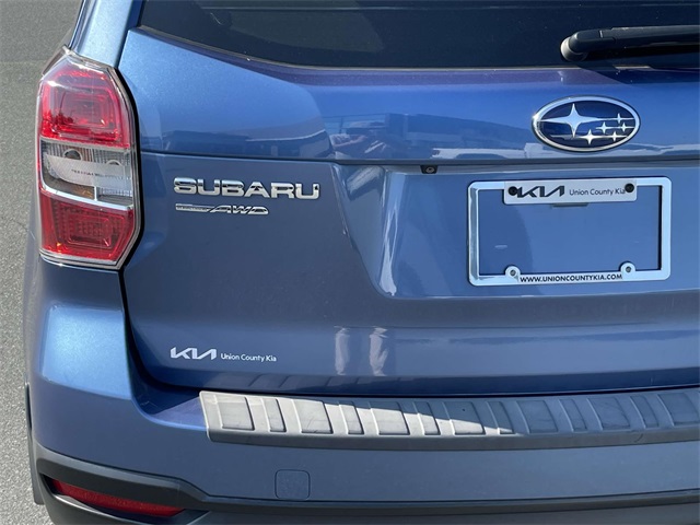 Vehicle image 10 of 39