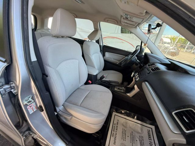 2016 Subaru Forester 2.5i Image 26 of 45