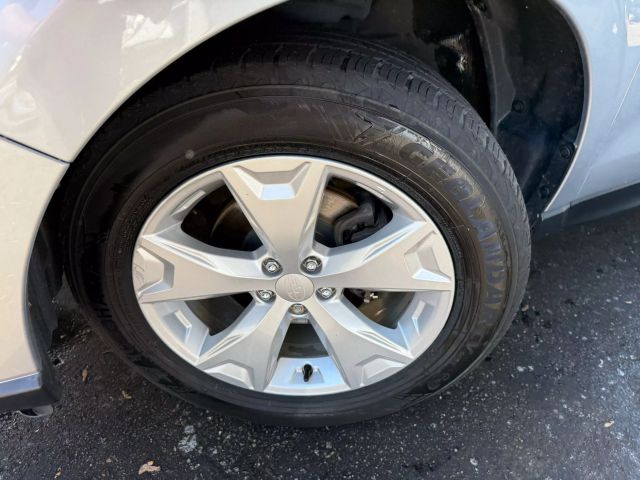 2016 Subaru Forester 2.5i Image 37 of 45