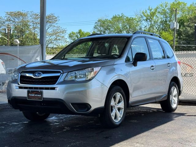 2016 Subaru Forester 2.5i Image 2 of 45