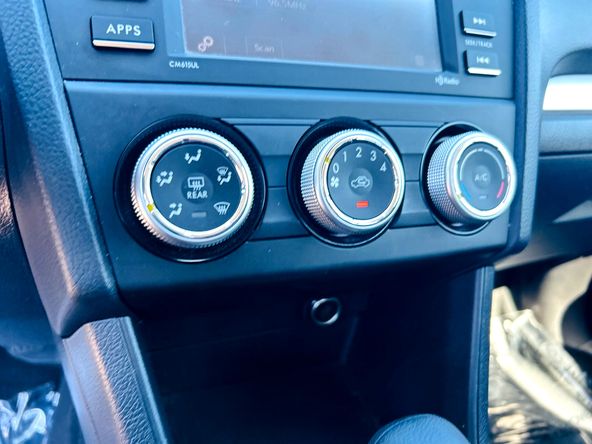 2016 Subaru Impreza 2.0i Image 38 of 50