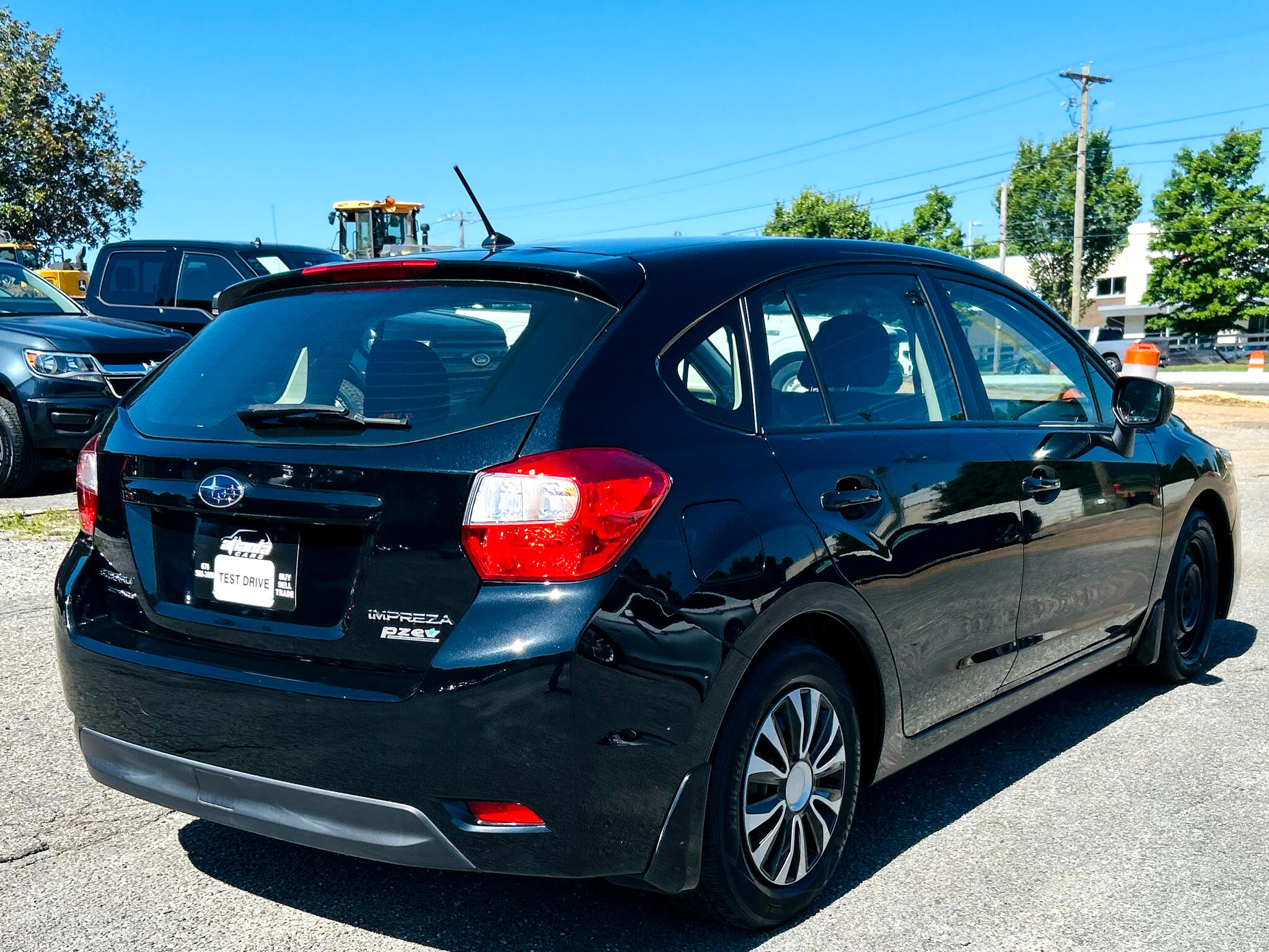 2016 Subaru Impreza 2.0i Image 8 of 50