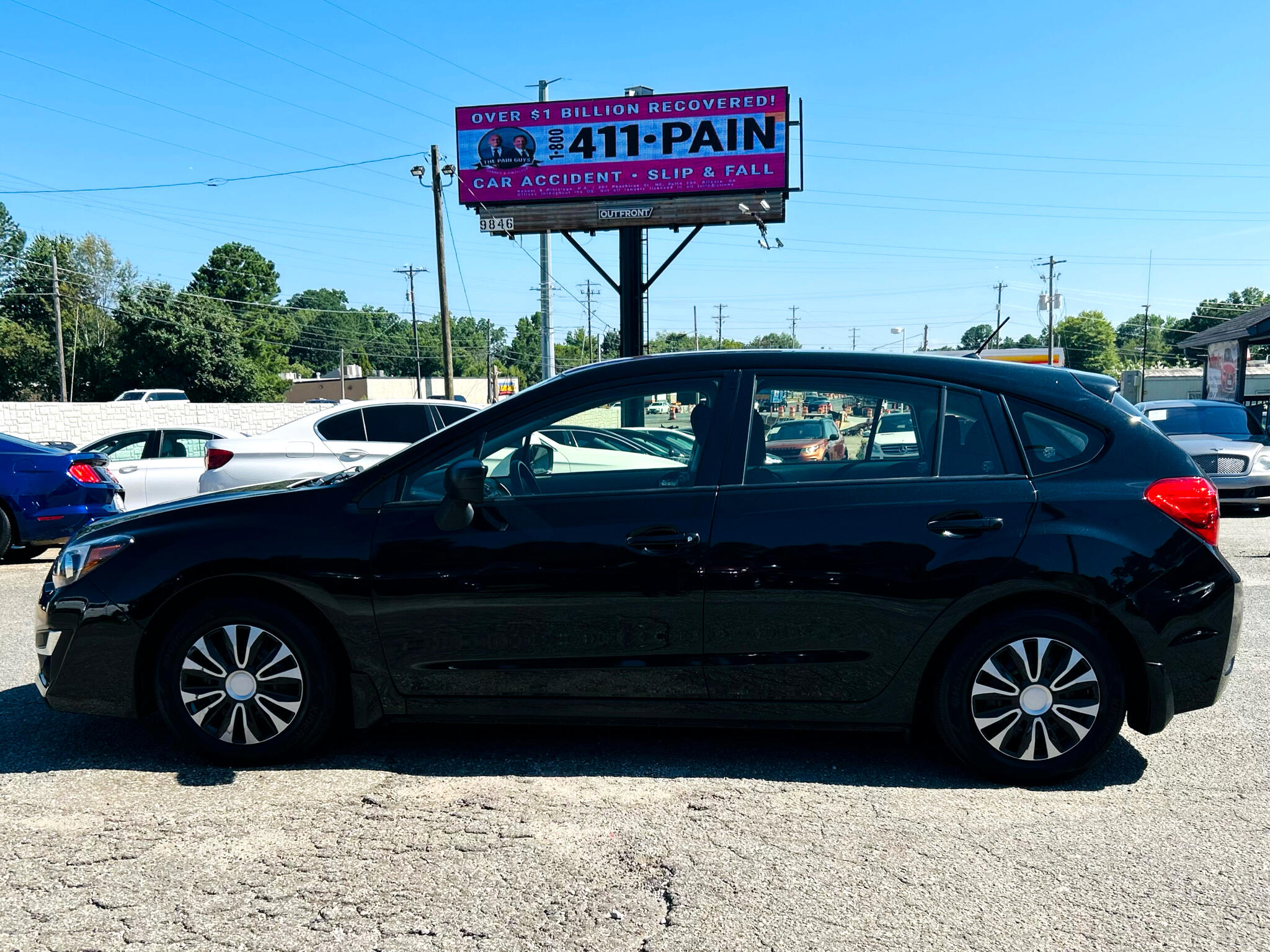 2016 Subaru Impreza 2.0i Image 11 of 50