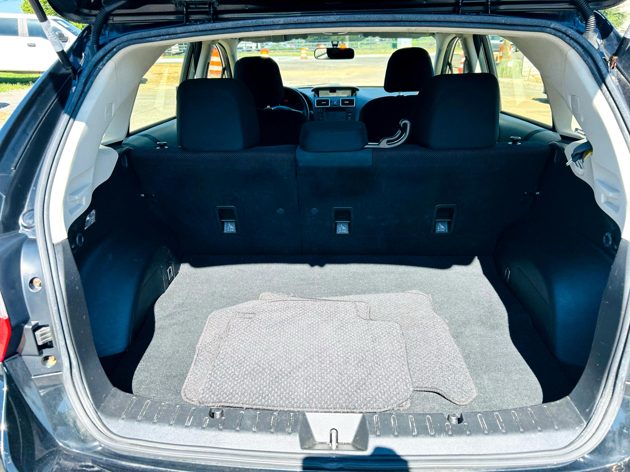 2016 Subaru Impreza 2.0i Image 13 of 50