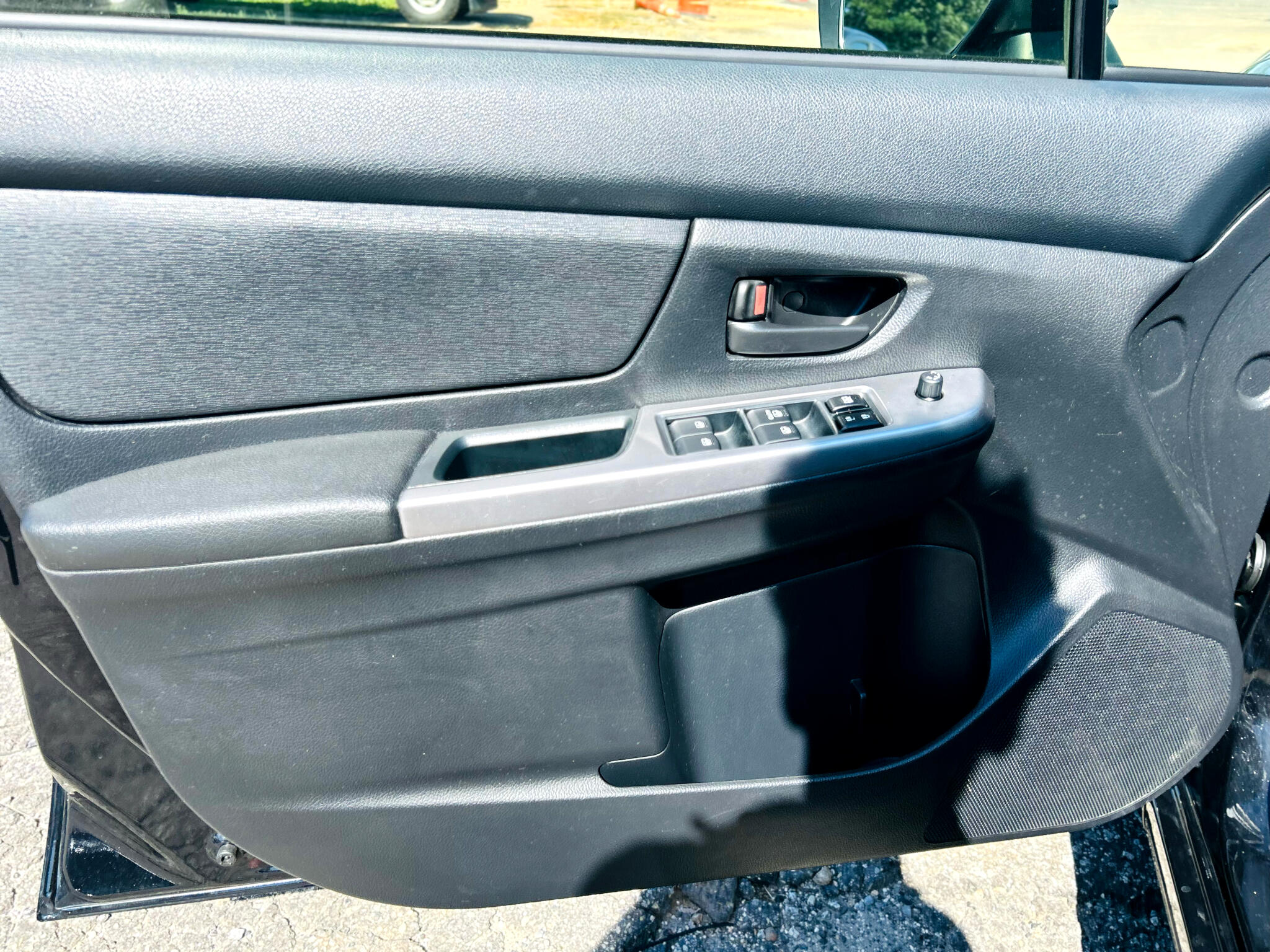 2016 Subaru Impreza 2.0i Image 31 of 50