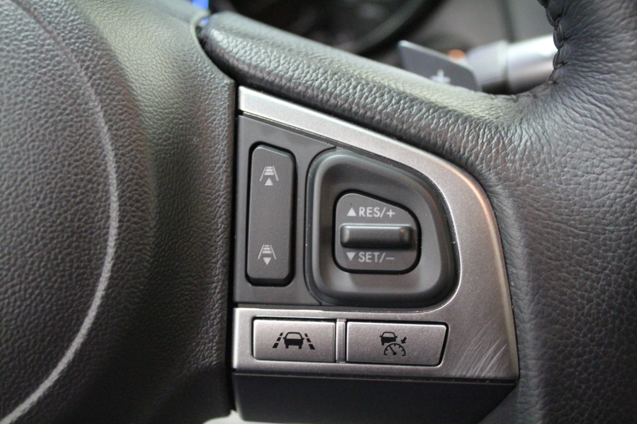 2016 Subaru Legacy 2.5i Limited Image 9 of 40