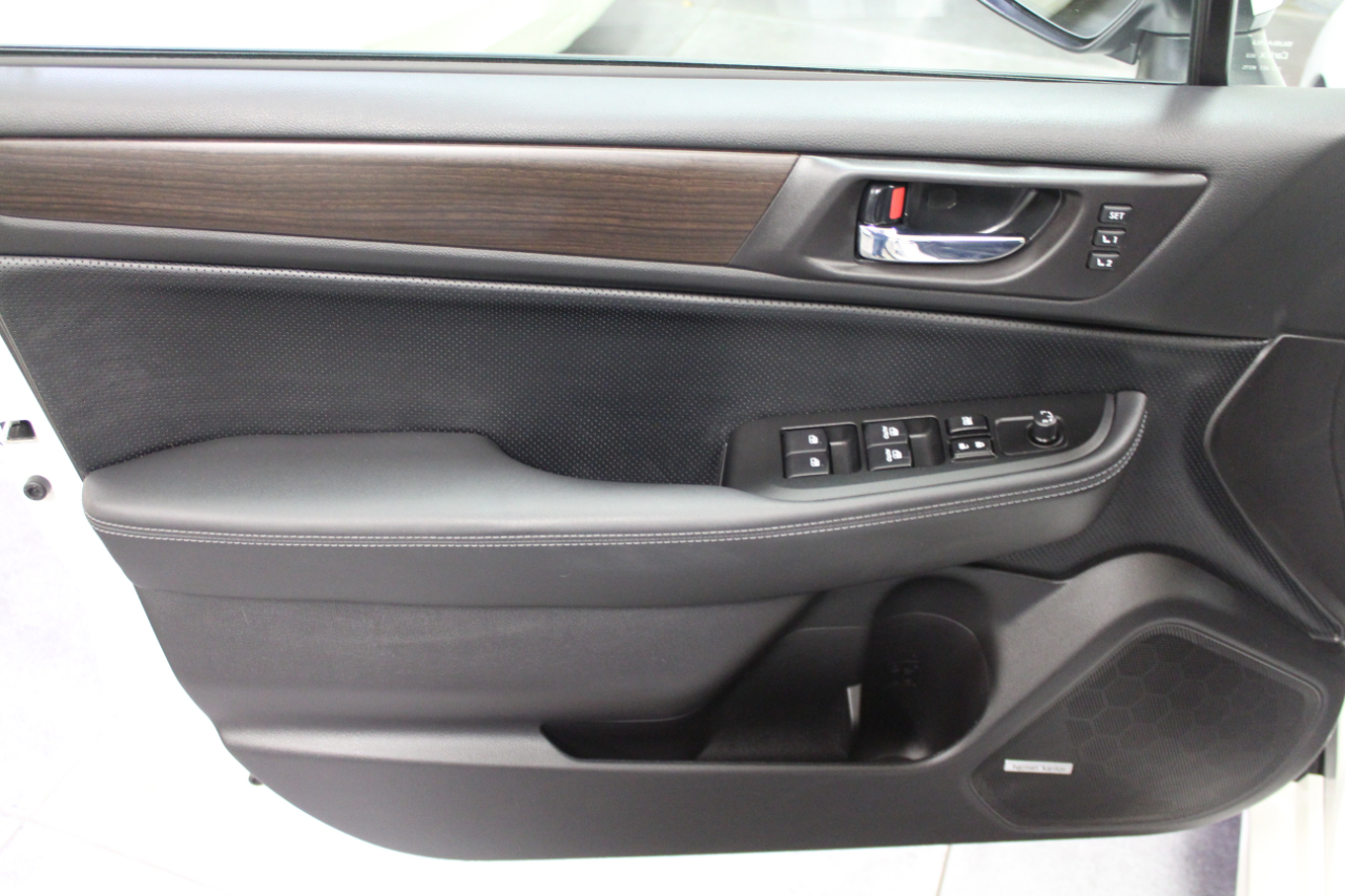 2016 Subaru Legacy 2.5i Limited Image 22 of 40