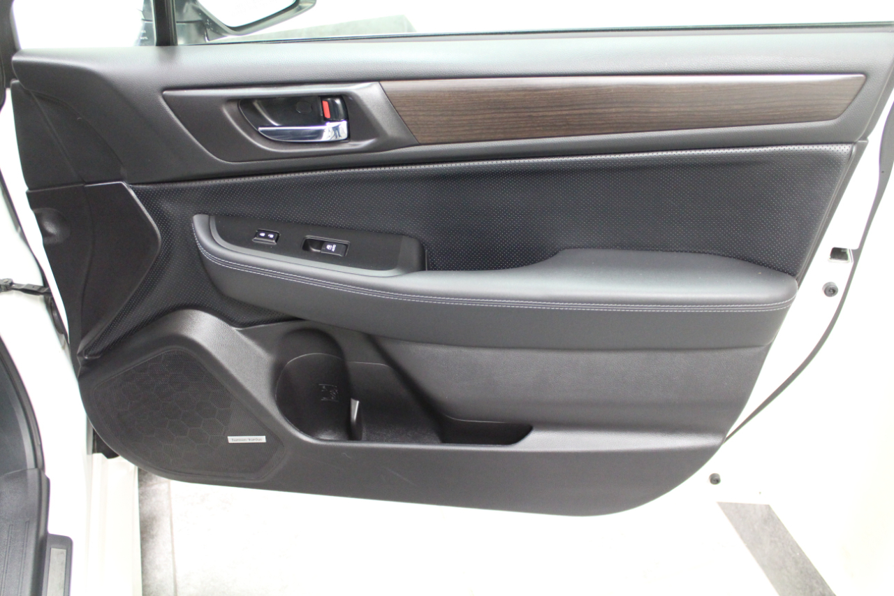 2016 Subaru Legacy 2.5i Limited Image 28 of 40
