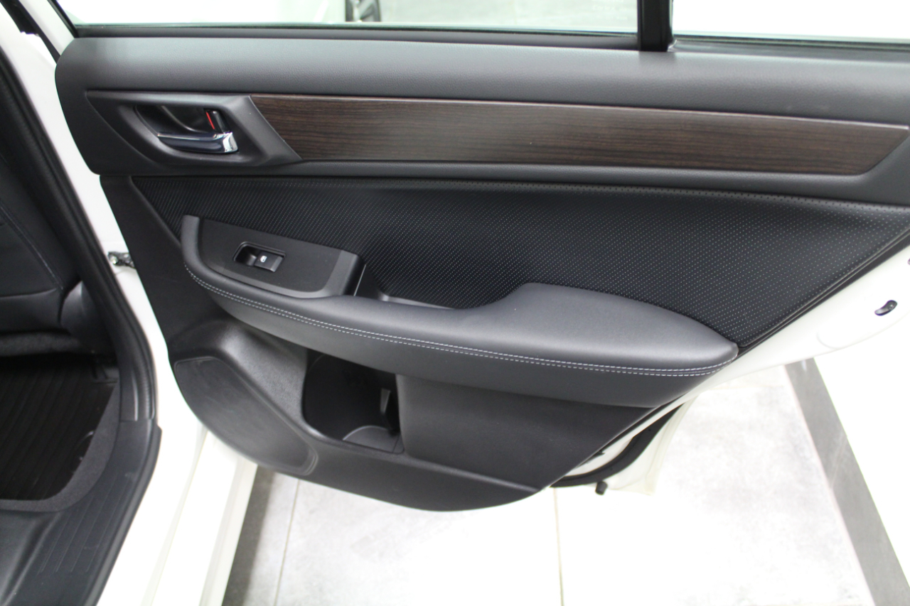 2016 Subaru Legacy 2.5i Limited Image 30 of 40