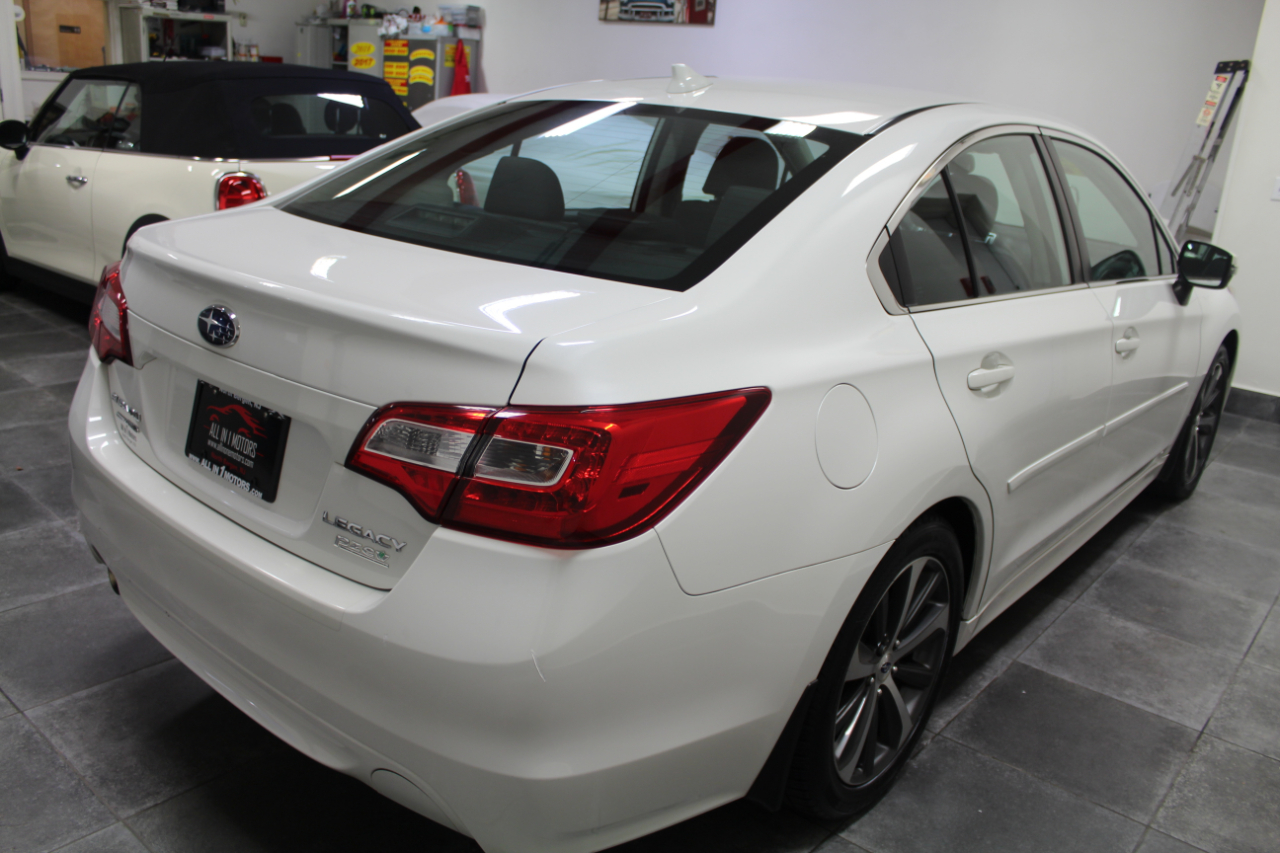 2016 Subaru Legacy 2.5i Limited Image 4 of 40