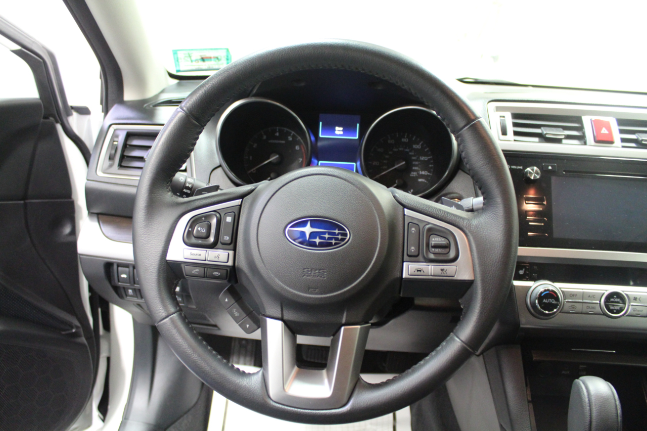 2016 Subaru Legacy 2.5i Limited Image 8 of 40
